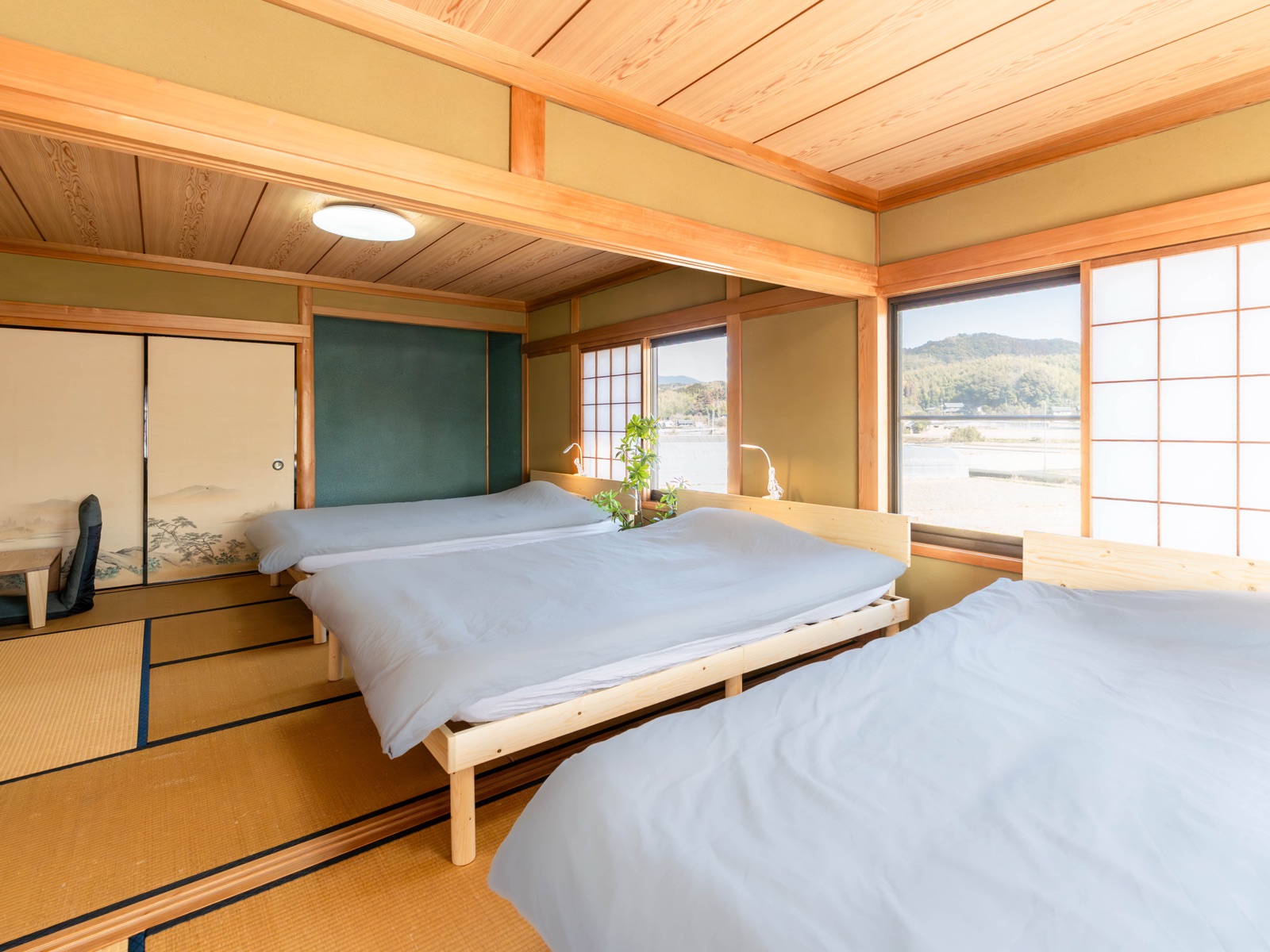 Room3 - 6-Person Room