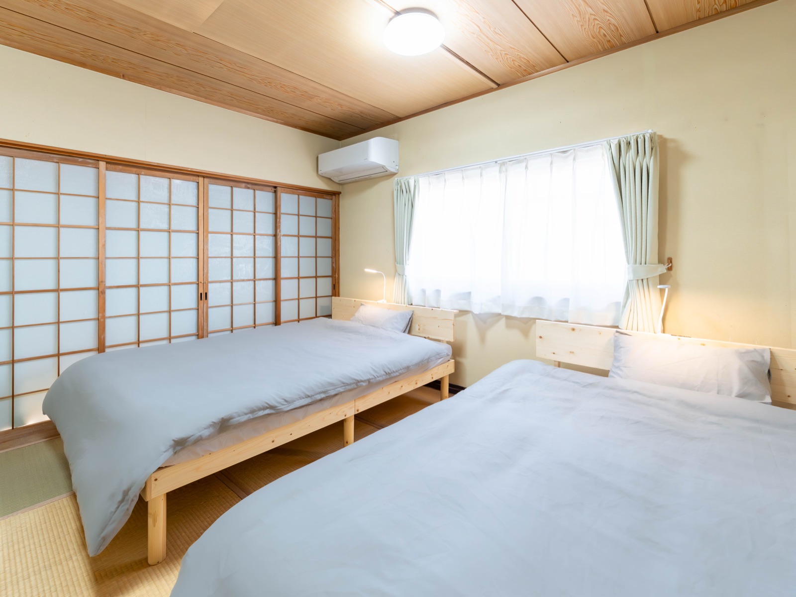 Room4 - 4-Person Room